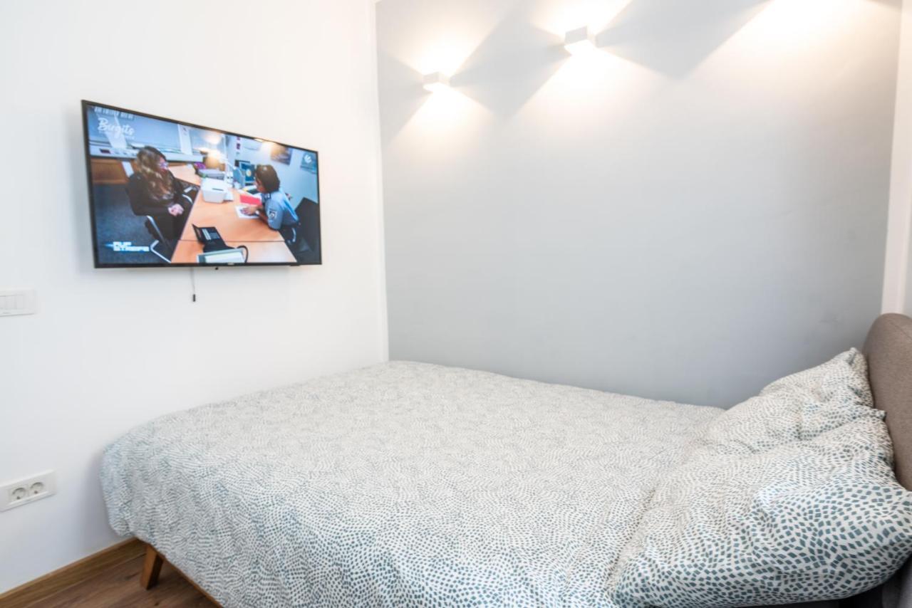 Cozy Design In Magheru Apartment