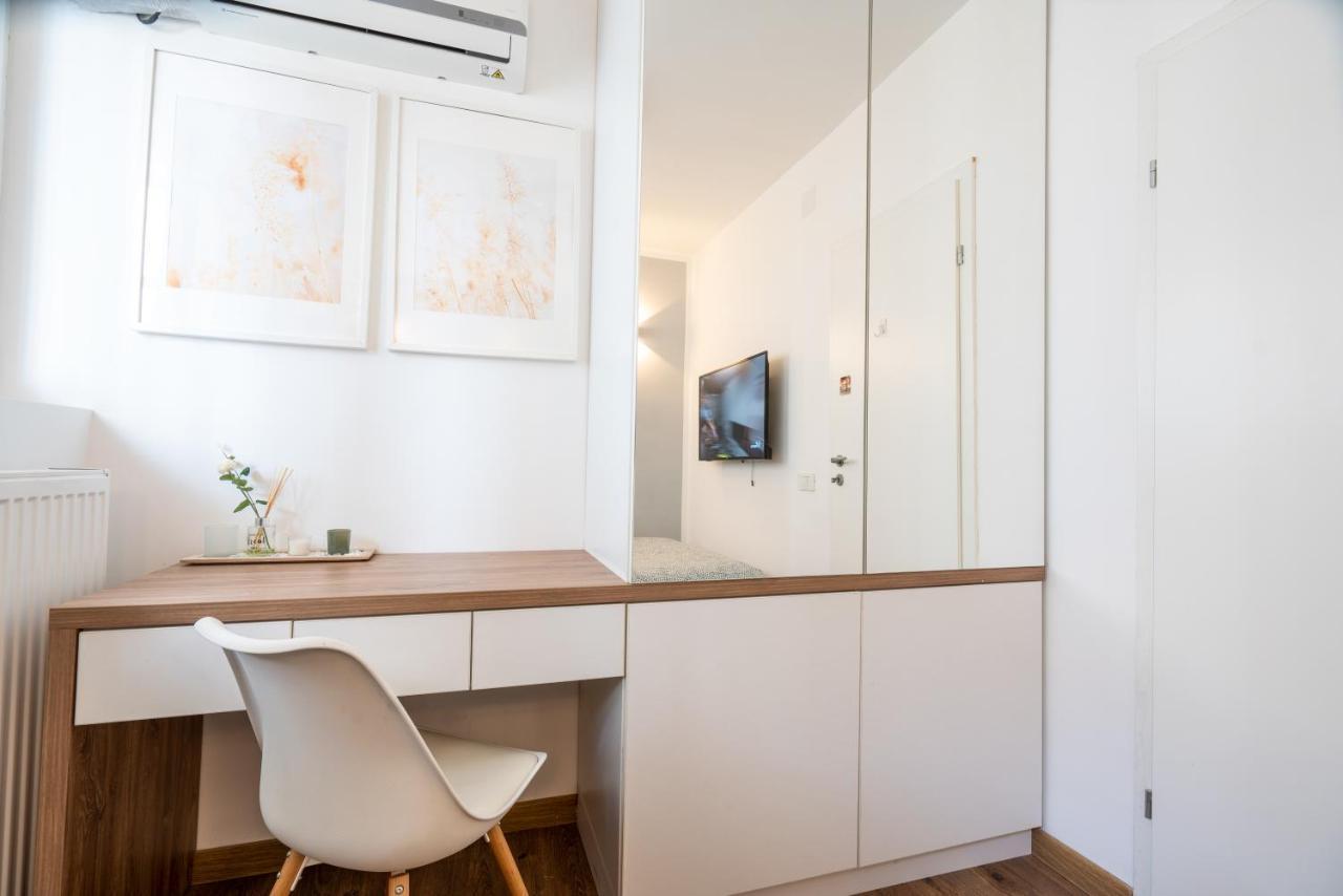Cozy Design In Magheru Apartment